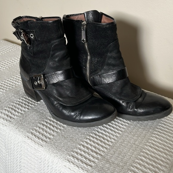 Donald J. Pliner leather ankle boots - Picture 4 of 16
